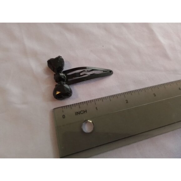 Black Hair Clip Barrette With Heart Shaped Faux Stones & Snap Closure - Picture 3 of 4